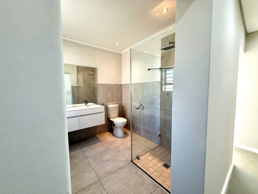 To Let 5 Bedroom Property for Rent in Parklands North Western Cape